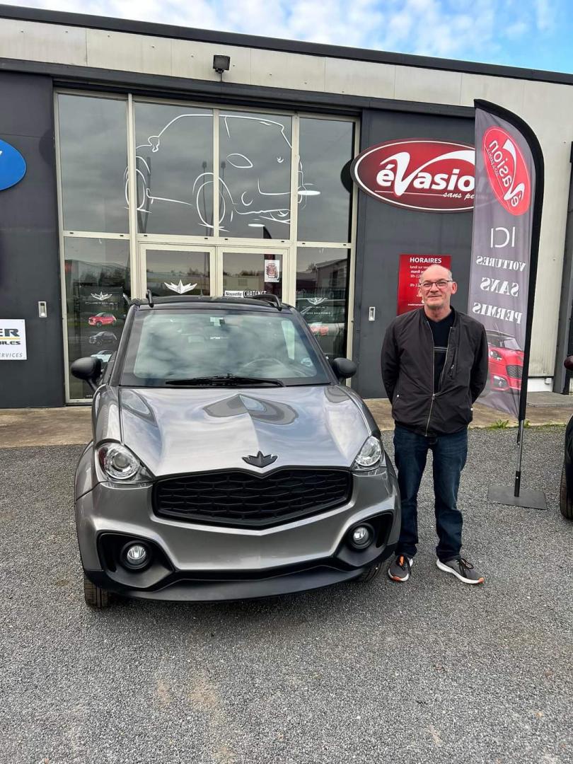 Chatenet CH46 BBR Bleu Blanc Rouge marché de Courtenay 45 garage Évasion sans permis entretien réparation voiture sans permis Villemandeur Loiret 45